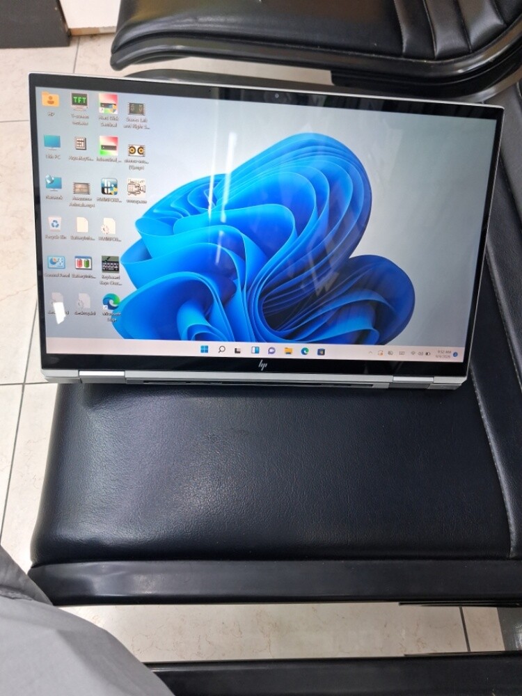 Hp elitebook 1040 g8. - 2