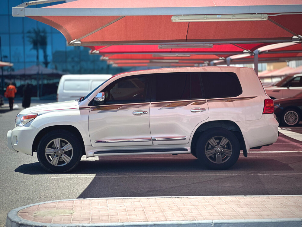 Landcrusier GXR V8 2015  - 3