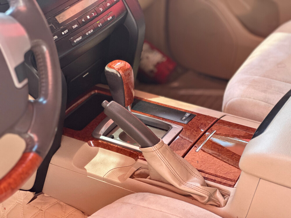 Landcrusier GXR V8 2015  - 13