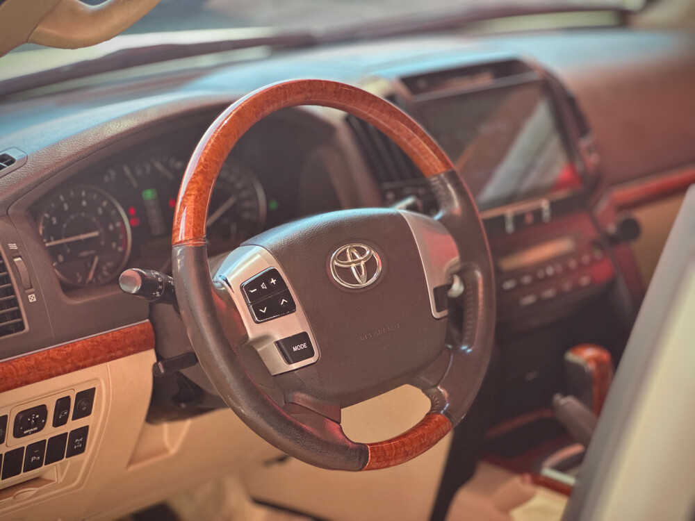 Landcrusier GXR V8 2015  - 12