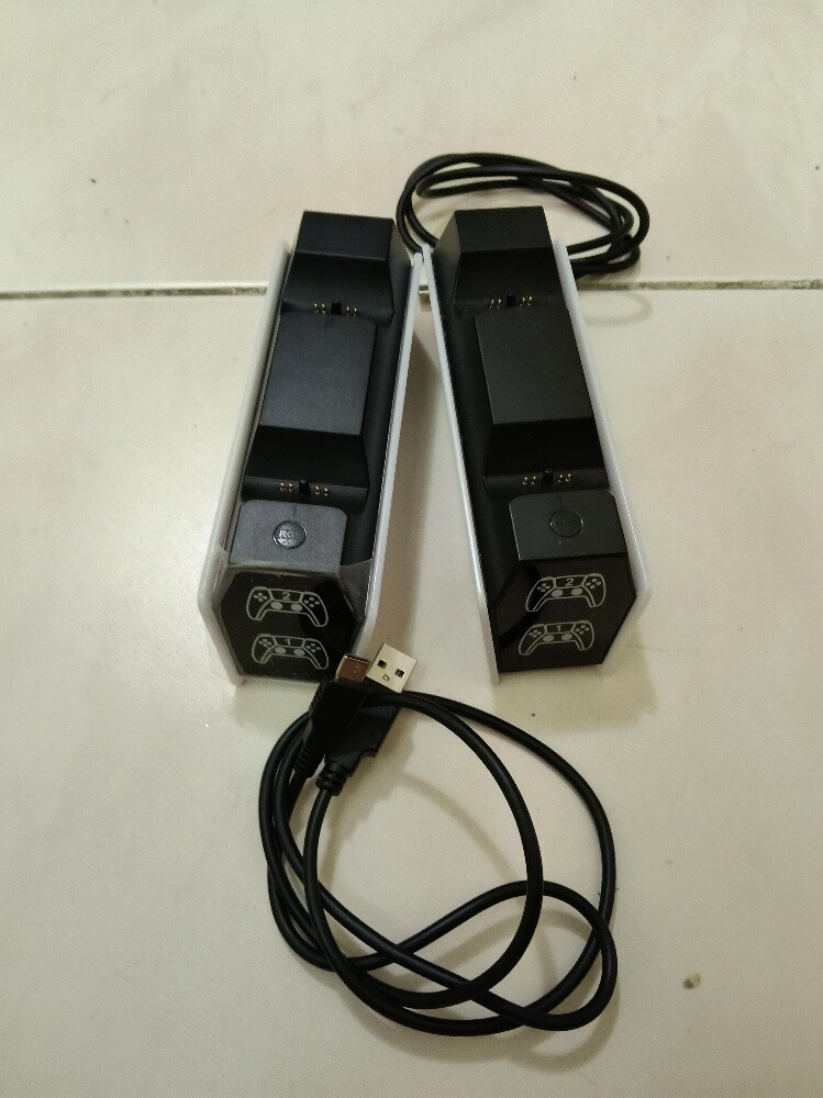 charging deck for ps5 - 1