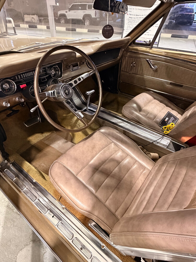 Classic Ford Mustng Convertible1965 - 7