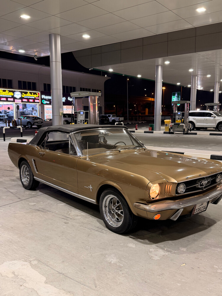 Classic Ford Mustng Convertible1965 - 3
