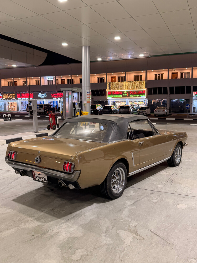 Classic Ford Mustng Convertible1965 - 4