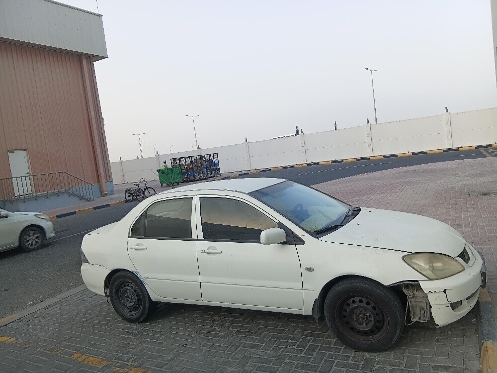 lancer glx 2008 - 3