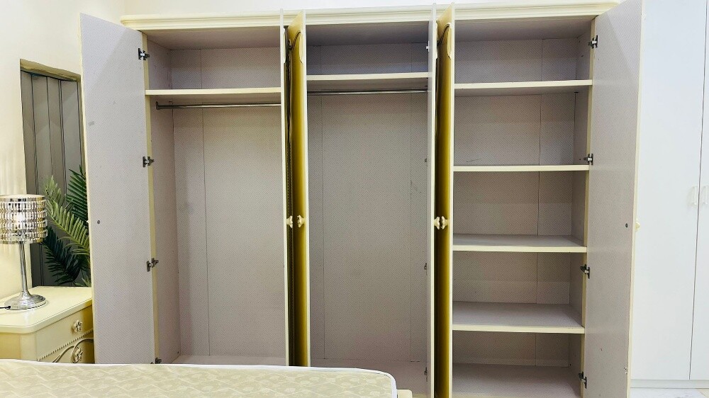 nabco brand bedroom set for sell - 6