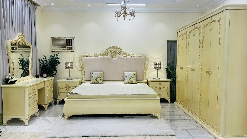nabco brand bedroom set for sell - 2