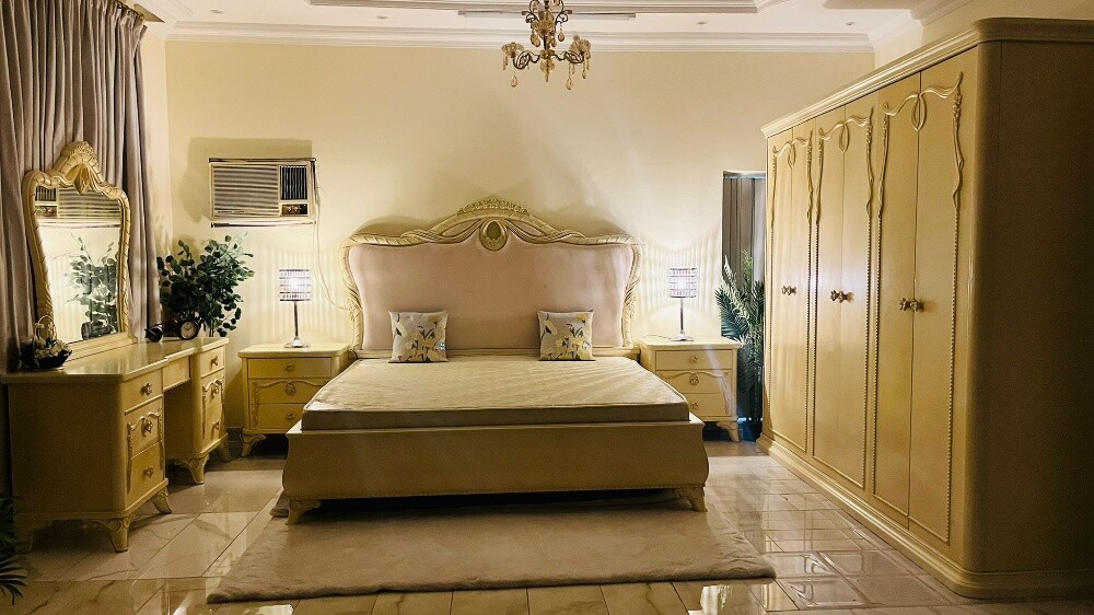 nabco brand bedroom set for sell - 10