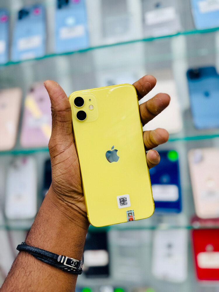 iPhone 11  - 5