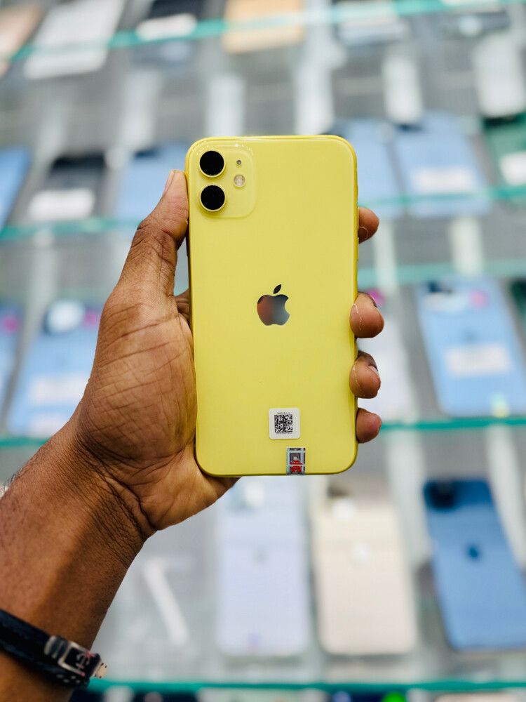 iPhone 11  - 3