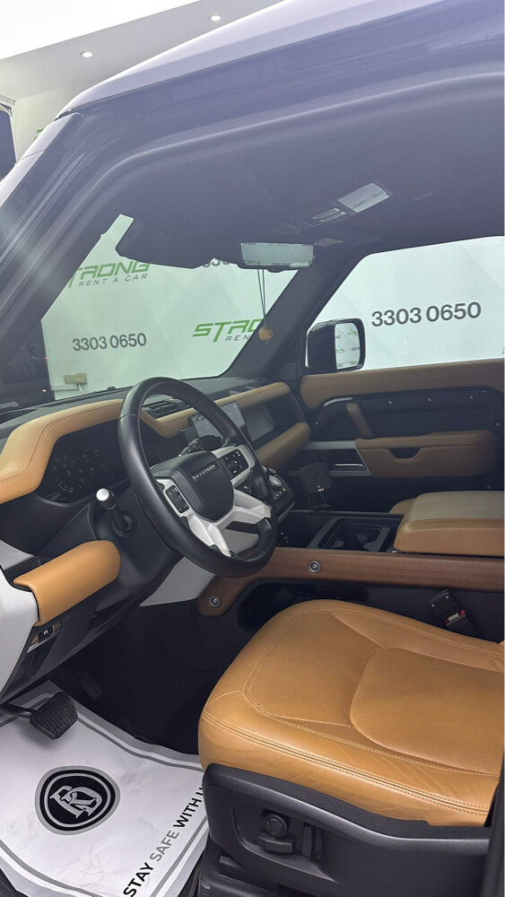 Land Rover - 4