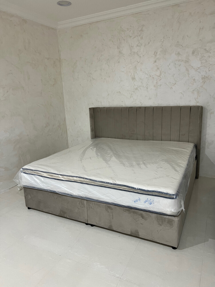 Royal furniture 30408640 - 3