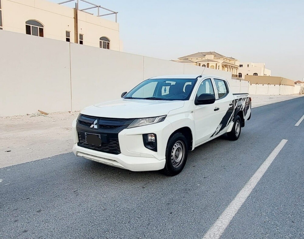MITSUBISHI L200 - 4