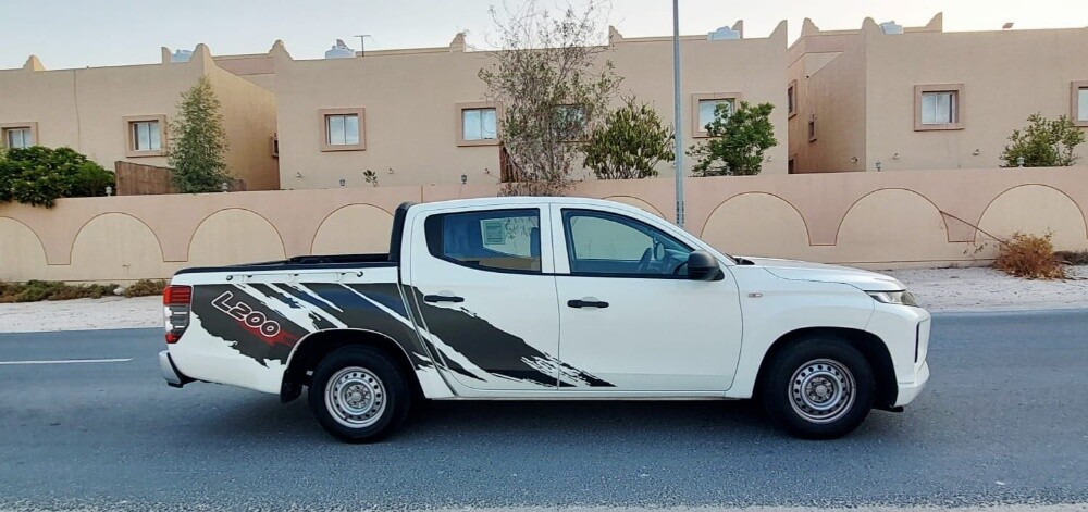 MITSUBISHI L200 - 2