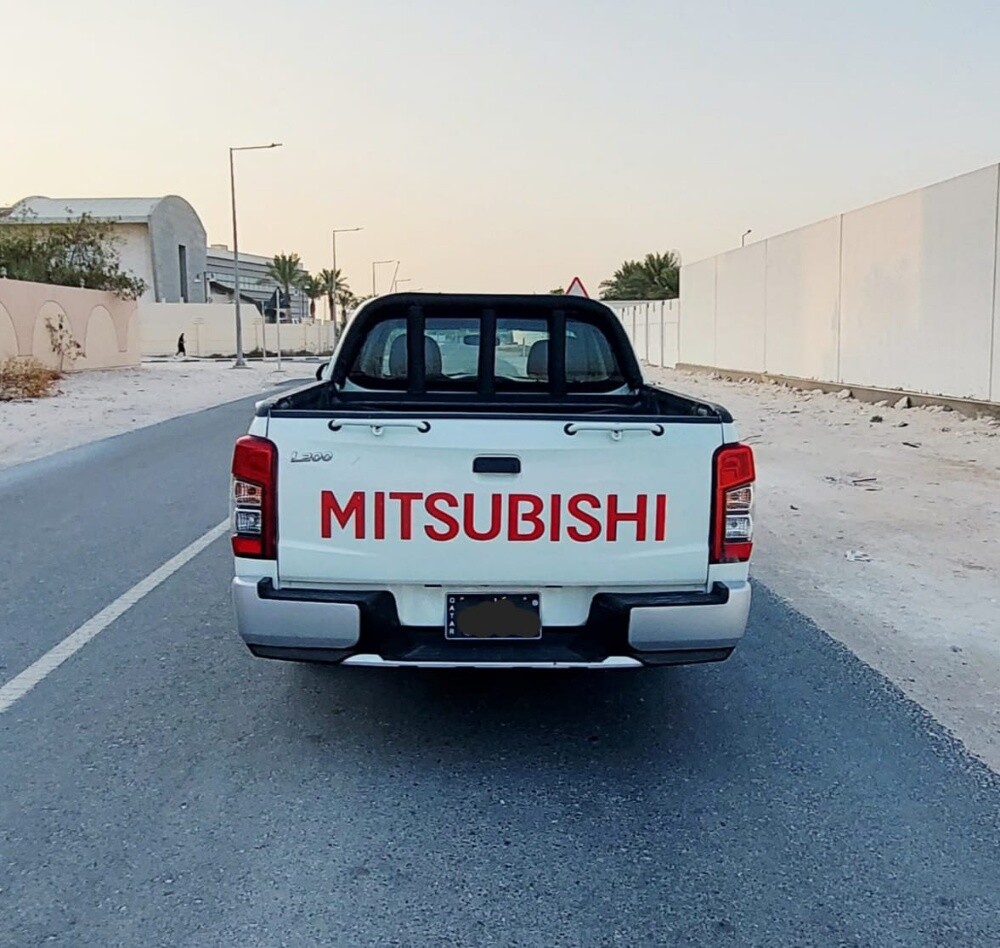 MITSUBISHI L200 - 9