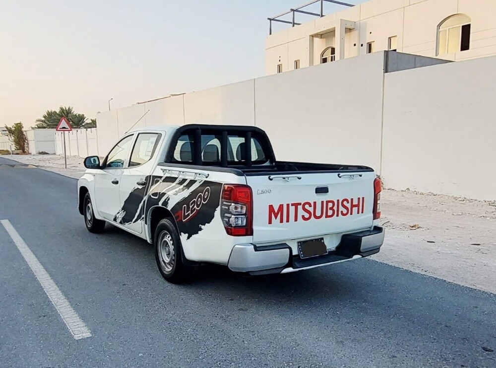 MITSUBISHI L200 - 6