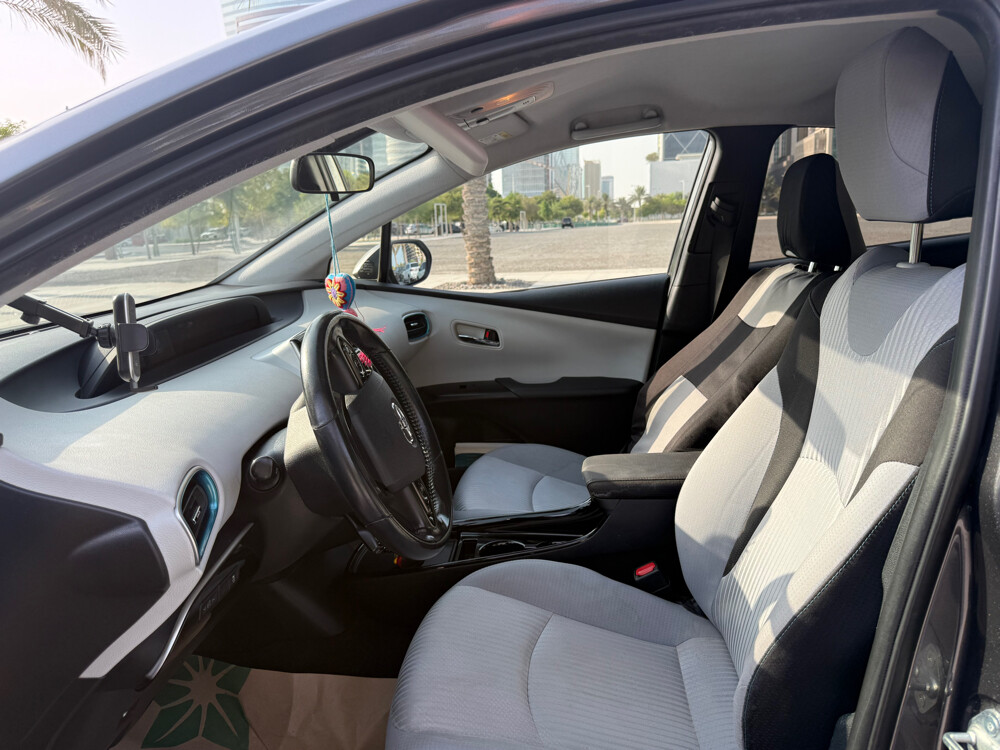 2019 Toyota Prius Hybrid  - 8