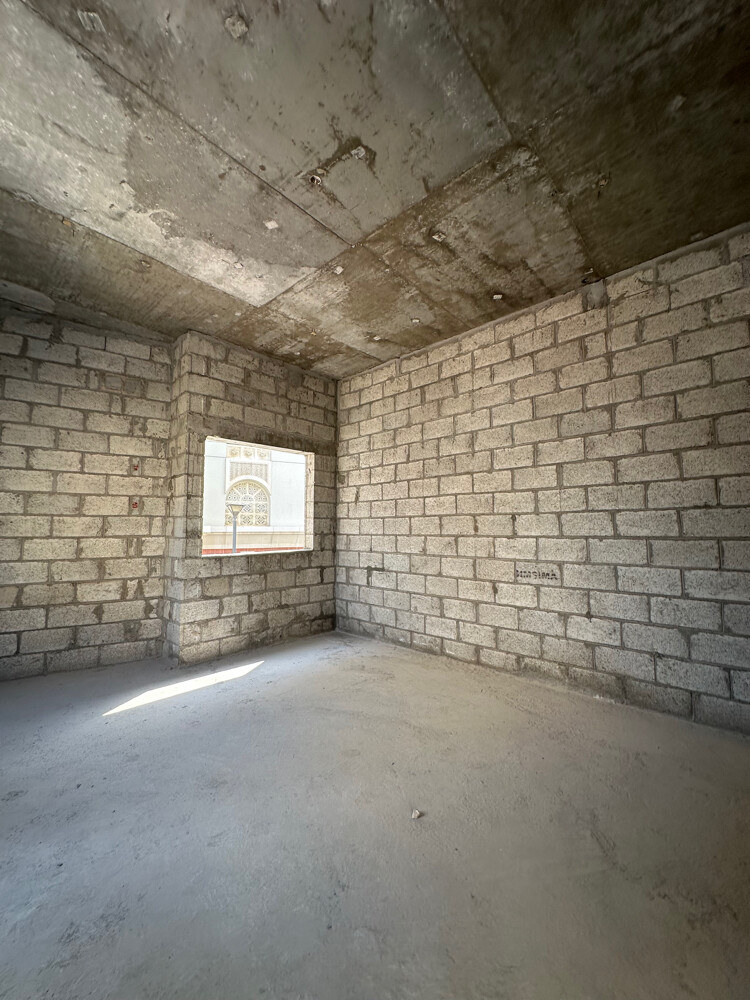 للبيع عمارة عظم السد على شارعين - 7