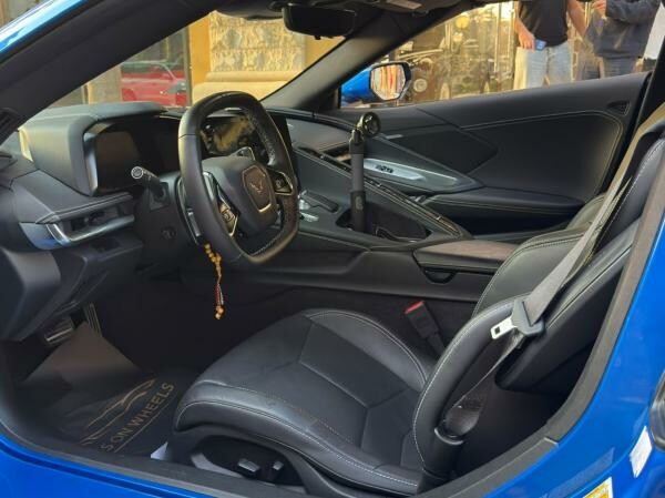 Chevrolet Corvette C8 Stingray - 4