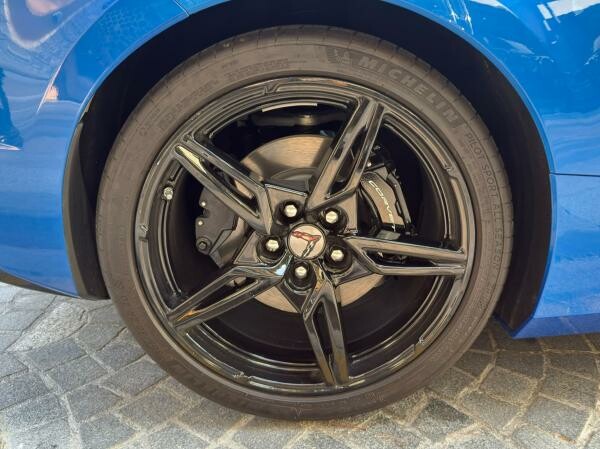 Chevrolet Corvette C8 Stingray - 6