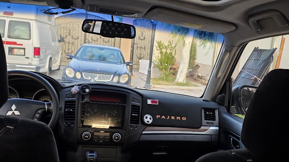 mitsubishi pajero 2009 full option - 5