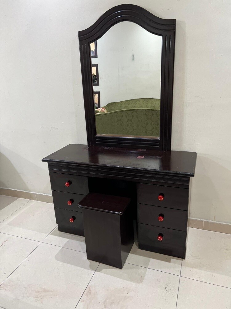 Queen size bed for sale - 6