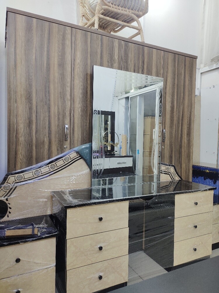 King size bedroom set for sale - 1