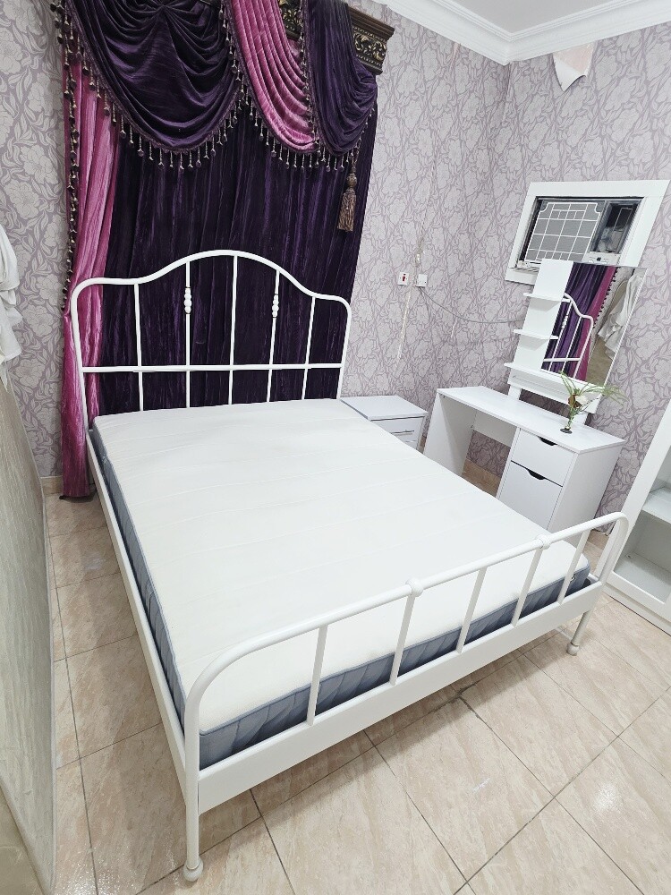 queen size bed.160+200 cm - 2