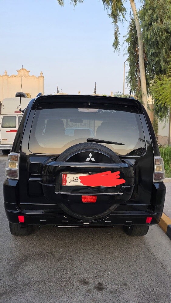 mitsubishi pajero 2009 full option - 12