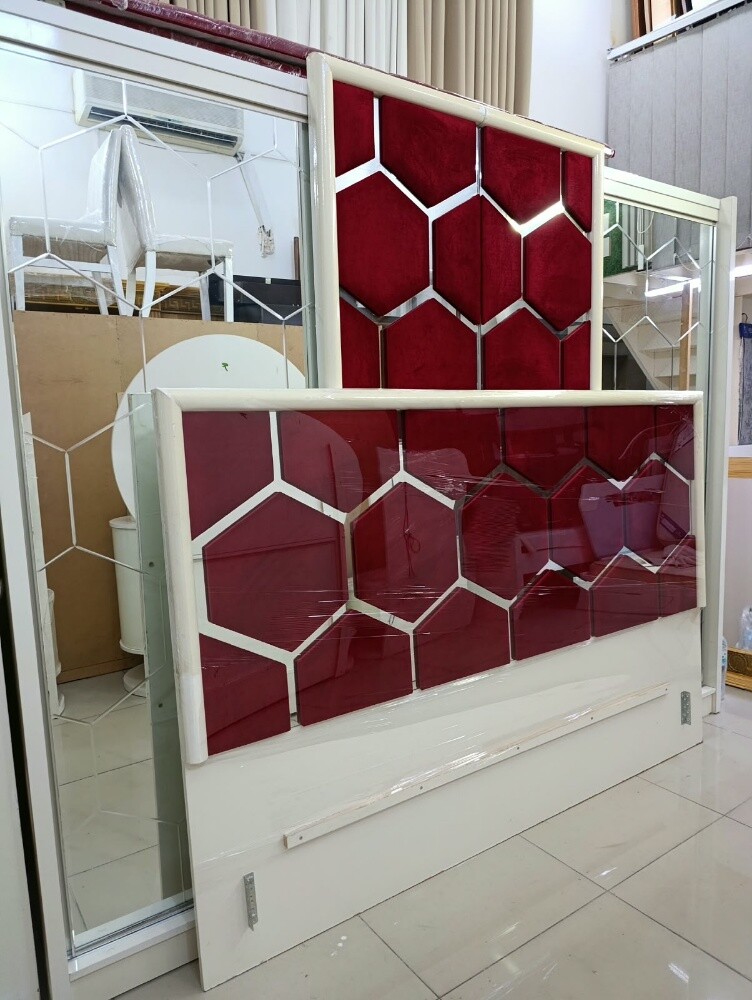 Sell Bedroom set. used good - 6