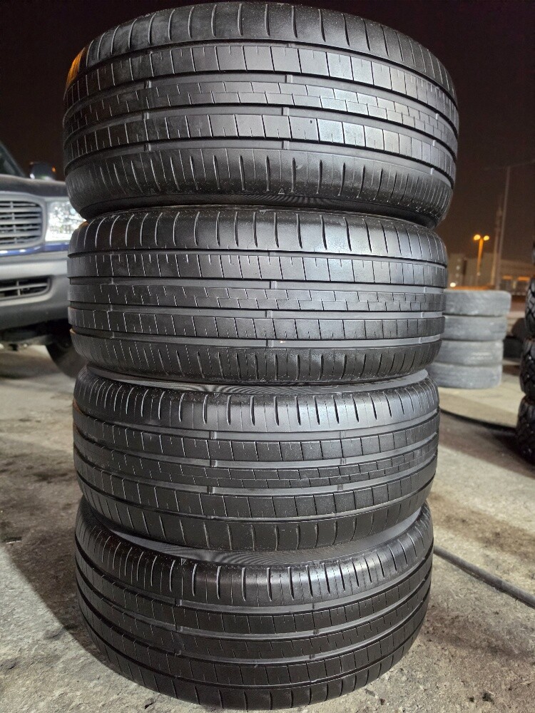 265/50/20 Dunlop Tyre Japan - 2
