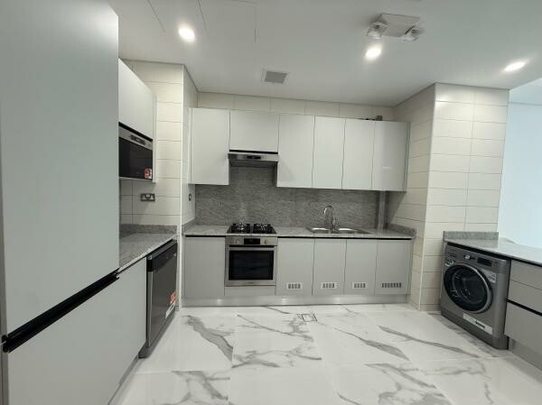 LUXURY 2BR | HUGE BALCONY | 200 SQM - 10