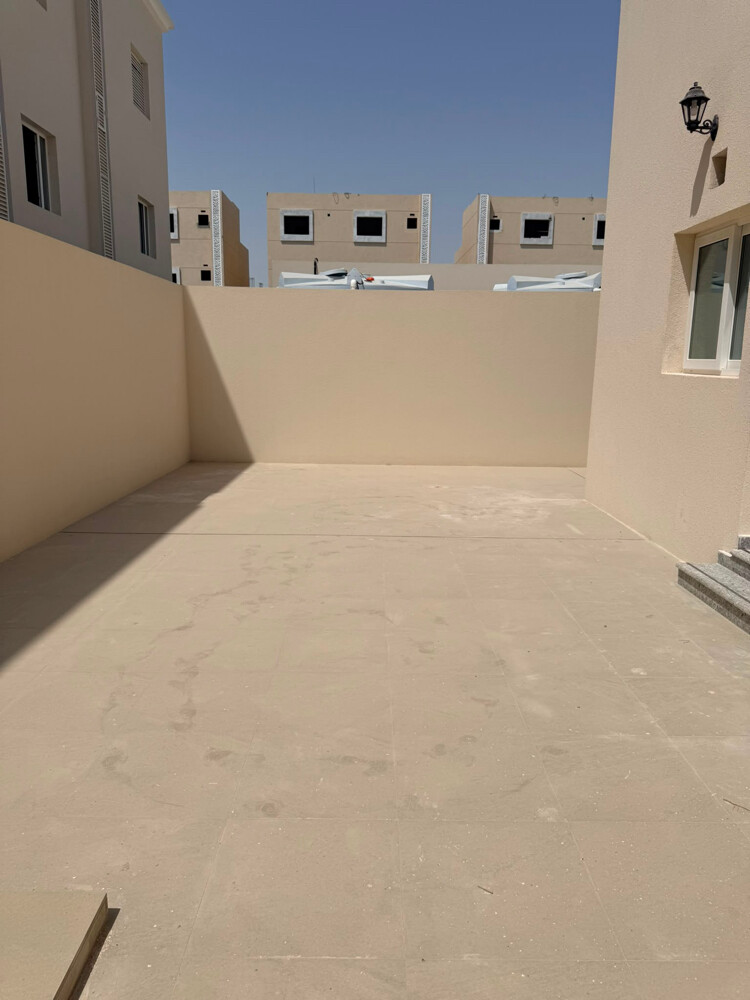 فلل للايجار اول ساكن بالمرخيه - 1