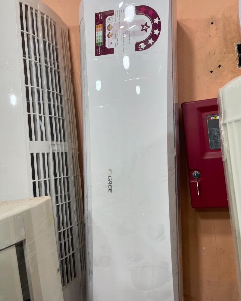 Selling buying split window AC - 16
