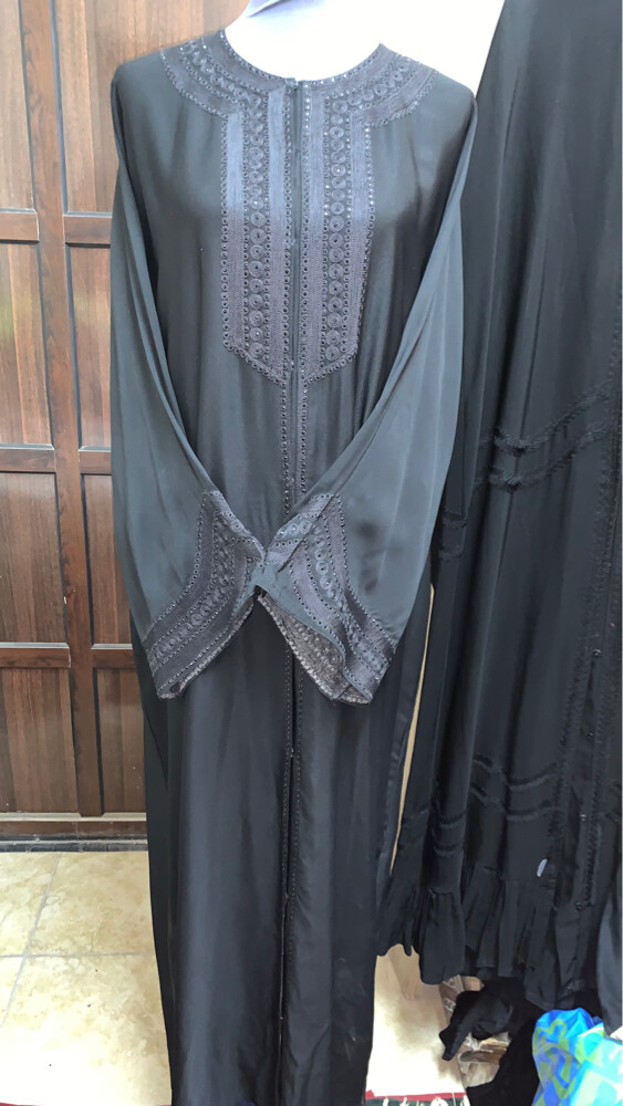 عبايات منوعة  - 20