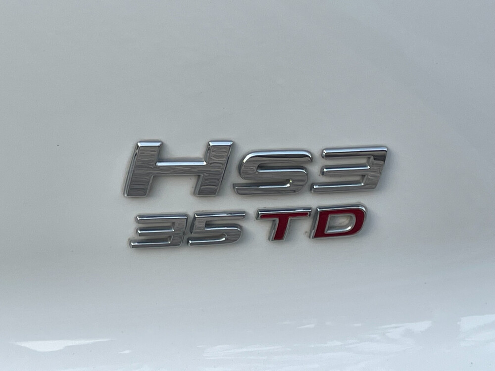 Hongqi HS3 2024 - 2
