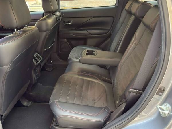 Mitsubishi Outlander - 6