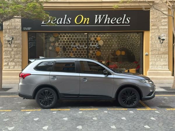 Mitsubishi Outlander - 3