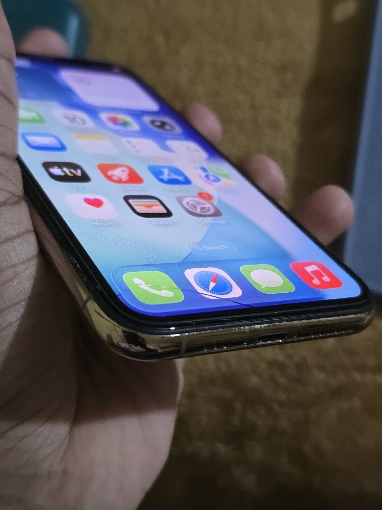 iPhone 11 Pro, 256 Gold-99% - 7