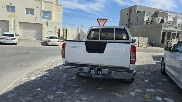 Nissan Navara for urgent sale - 4