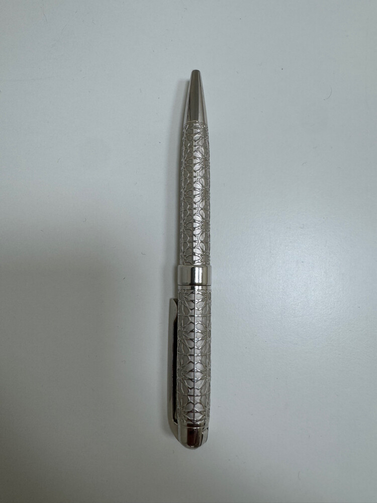 Maatouk London luxury pen with a distinctive silver design, in good condition. Pen only, no box or accessories. - 2