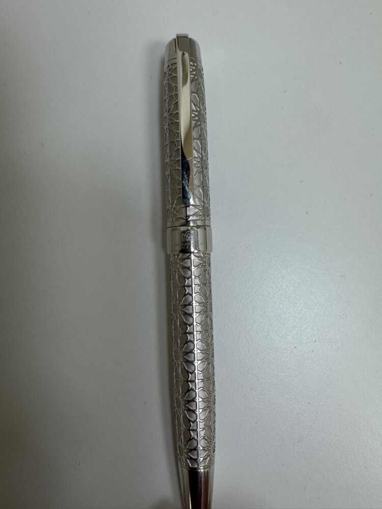 Maatouk London luxury pen with a distinctive silver design, in good condition. Pen only, no box or accessories. - 3