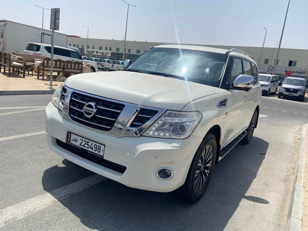 Nissan Platinum 2015 white  - 4