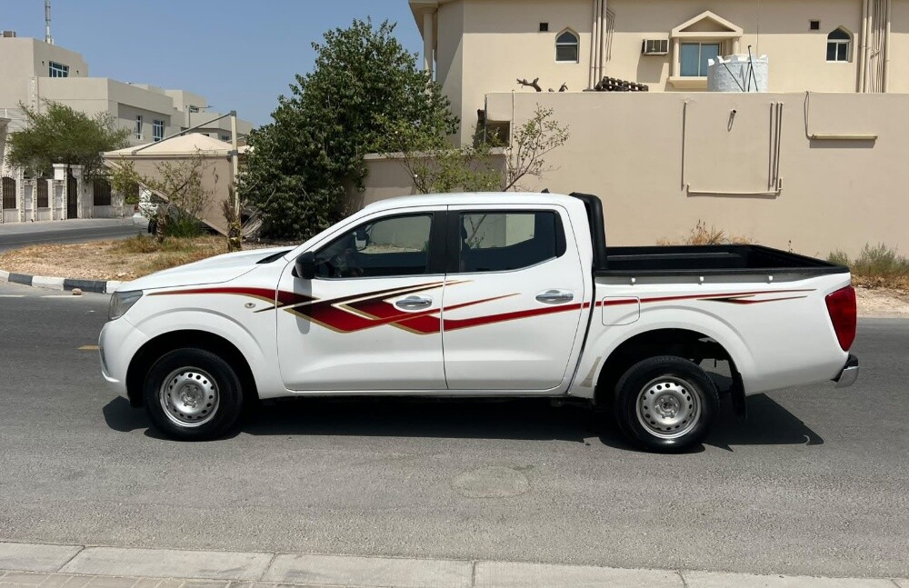 NAVARA AUTOMATIC - 8