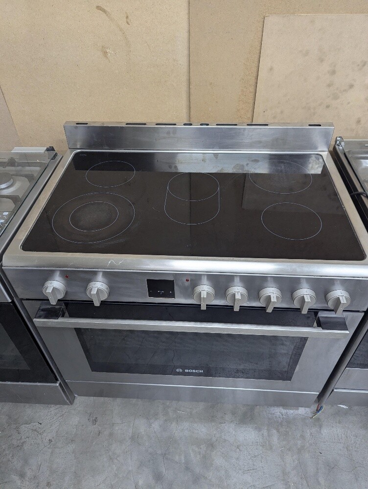 Used Gas Cooking Range - 4 & 5 Burn - 9