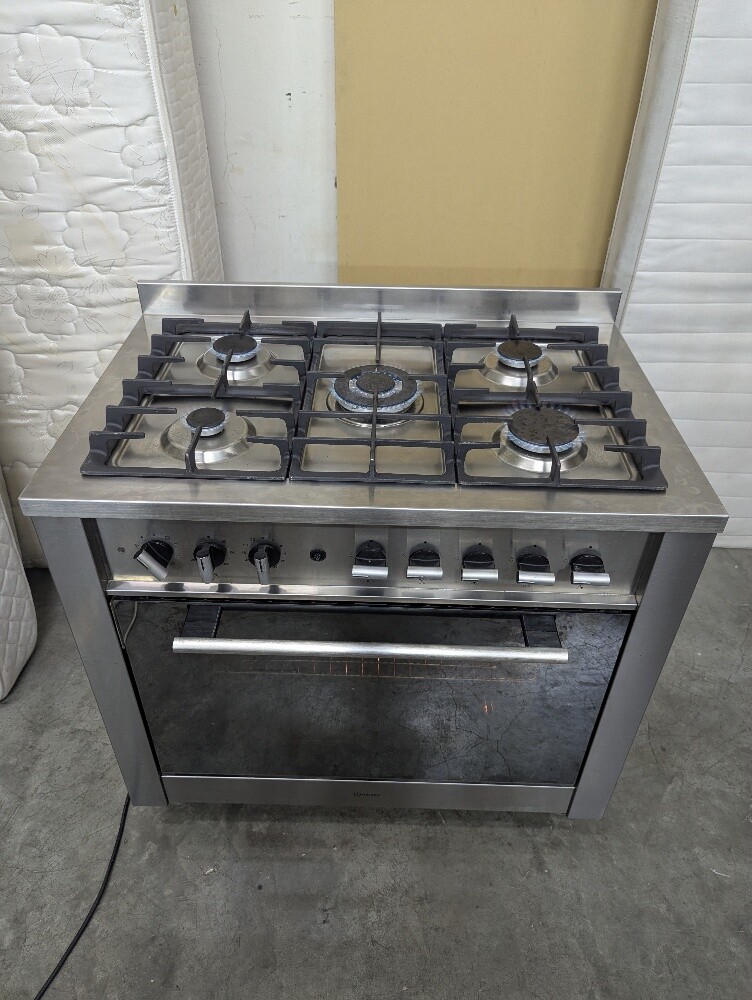Used Gas Cooking Range - 4 & 5 Burn - 3