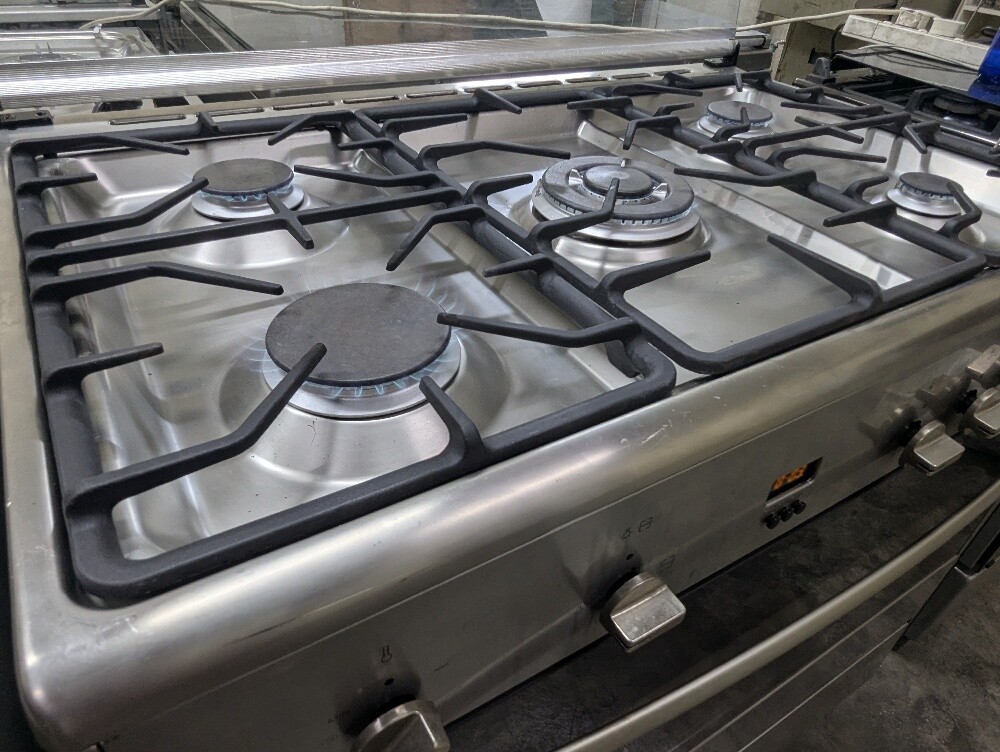 Used Gas Cooking Range 4 & 5 Burner - 10