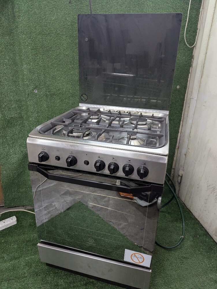 Used Gas Cooking Range 4 & 5 Burner - 16