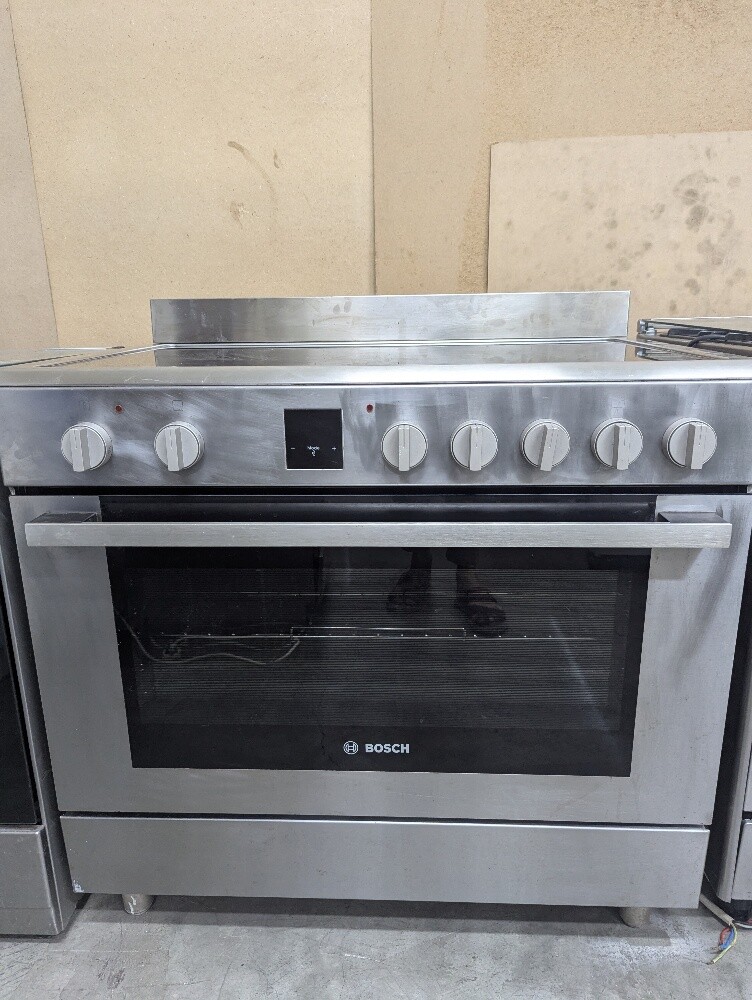 Used Gas Cooking Range 4 & 5 Burner - 28