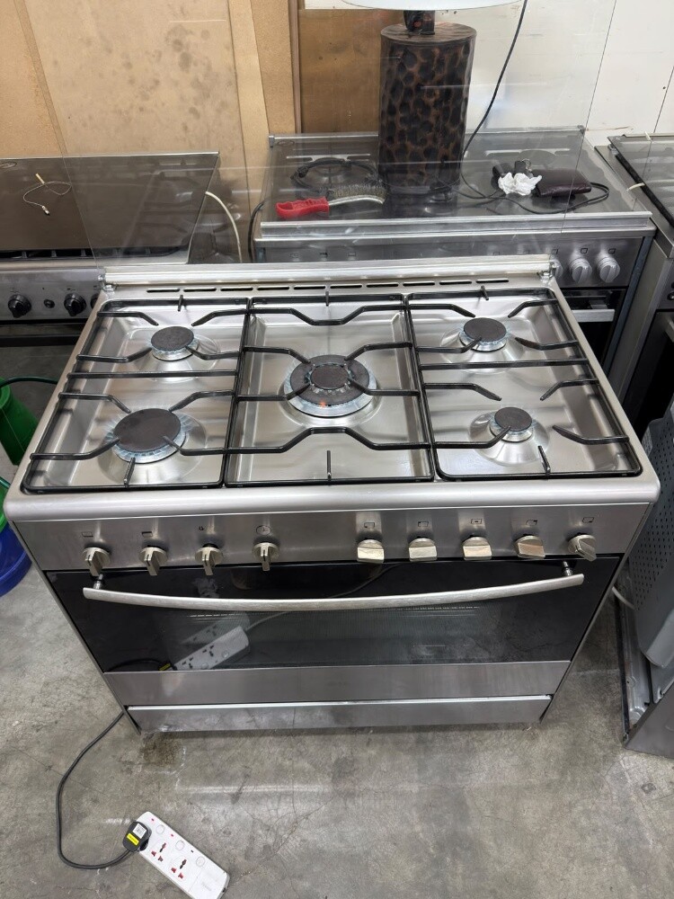 Used Gas Cooking Range 4 & 5 Burner - 22
